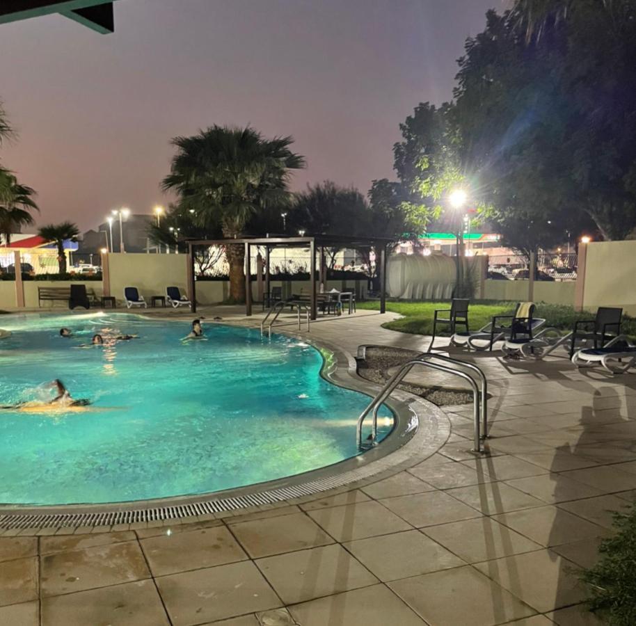 Expo Backpackers Hostel Dubaj Kültér fotó